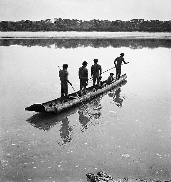 José Medeiros: Índios Calapalo (1949). Mato Grosso (Acervo IMS)