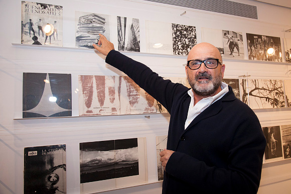Horacio Fernández, curador da exposição (foto: Adri Felden / Argosfoto).