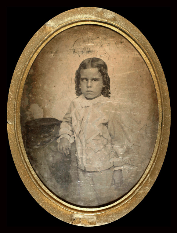 Retrato | Daguerreótipo, c. 1850 | Fotógrafo anônimo (S. L.) | Coleção Waldyr da Fontoura Cordovil Pires/Acervo IMS